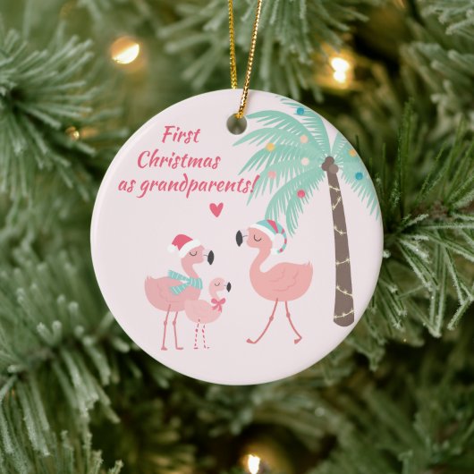Eerste Kerstmis als grootouder Cute Santa Flamingo Keramisch Ornament (Boom)