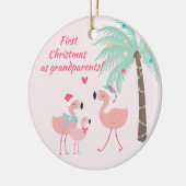 Eerste Kerstmis als grootouder Cute Santa Flamingo Keramisch Ornament (Links)