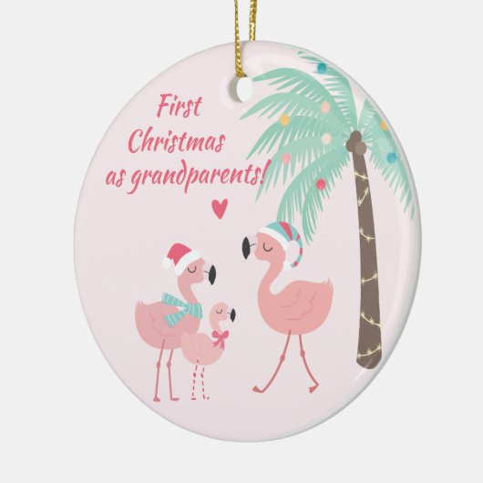 Eerste Kerstmis als grootouder Cute Santa Flamingo Keramisch Ornament (Links)