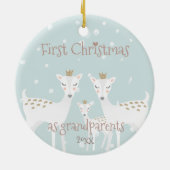 Eerste Kerstmis als grootouders - Cute Deer Blue Keramisch Ornament (Achterkant)