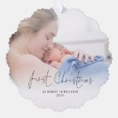 Eerste Kerstmis als Mama Naam Jaar Foto Ornament Kaart (Voorkant)