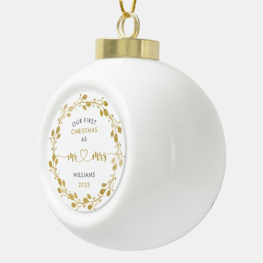 Eerste Kerstmis als man en vrouw Gold Wreath Keramische Bal Ornament (Rechts)