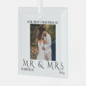 Eerste Kerstmis als Mr en Mrs Modern Couple Foto Glas Ornament (Voorkant links)