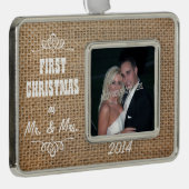 Eerste Kerstmis als Mr & Mrs Burlap Verzilverd Omlijst Ornament (Rechts)