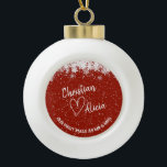 Eerste Kerstmis als Mr & Mrs Red Ceramic Ornament<br><div class="desc">Een persoonlijke kerstversiering met "Onze eerste xmas als Mr en Mrs." aan de voorkant. Donkere rode achtergrond ziet er erg feestelijk uit met witte sneeuwvlokken lijst! Alle tekst kan worden bewerkt. Als u het ontwerp verder moet wijzigen,  klikt u op "Aanpassen verder"</div>
