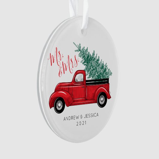 Eerste Kerstmis als Mr. & Mrs. |  Red Truck  Ornament (voorkant)
