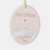 Eerste Kerstmis als oma - Cute Deer Keramisch Ornament (Rechts)