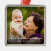Eerste Kerstmis als oma Elegante fotovakantie Metalen Ornament (Voorkant)