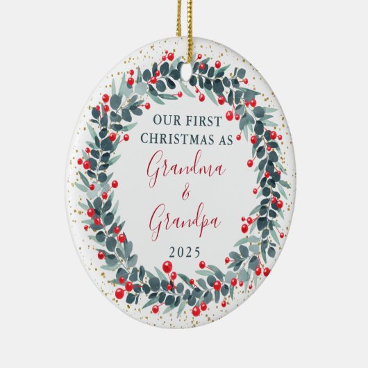 Eerste Kerstmis als oma en opa Holly Berries Keramisch Ornament (Rechts)