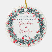 Eerste Kerstmis als oma en opa Holly Berries Keramisch Ornament (Voorkant)