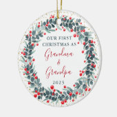 Eerste Kerstmis als oma en opa Holly Berries Keramisch Ornament (Links)