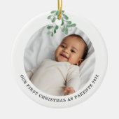 Eerste Kerstmis als ouders Foto Mistletoe Keramisch Ornament (Voorkant)