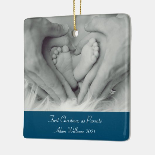 Eerste Kerstmis als ouders op maat Keramisch Ornament (Links)