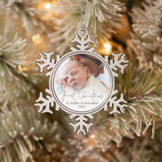Eerste Kerstmis als papa Naam Fotobedekking Tin Sneeuwvlok Ornament (Boom)