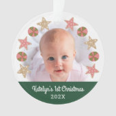 Eerste Kerstmis Baby Foto Gingerbread Meisje Groen Ornament (voorkant)