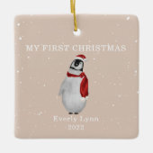 Eerste Kerstmis Baby Pinguin Pink Snow Keramisch Ornament (Voorkant)