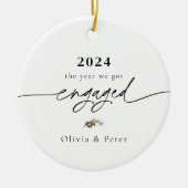 Eerste Kerstmis Betrokken Foto Keramisch Ornament (Voorkant)