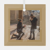 Eerste Kerstmis Betrokken Foto Tan Glas Ornament (Voorkant)