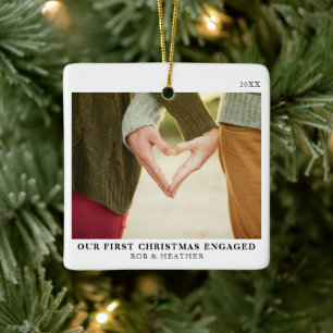 Eerste Kerstmis betrokken minimale Verloving foto Keramisch Ornament
