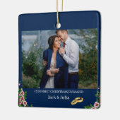 Eerste Kerstmis bezig met Verloving Foto Keramisch Ornament (Links)