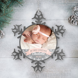 Eerste Kerstmis Blush Pink Baby Girl Foto Tin Sneeuwvlok Ornament