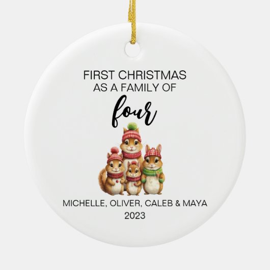 Eerste Kerstmis Chipmunk Familie van Vier Keramisch Ornament (Achterkant)