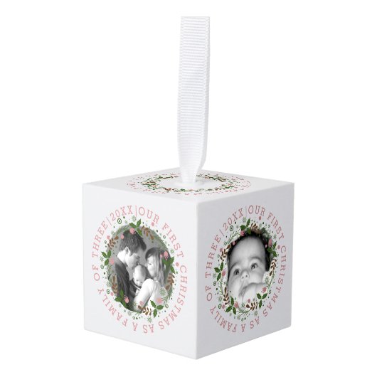 Eerste Kerstmis, een familiefoto met een stoffige  Decoratie (Voorkant hoekig)