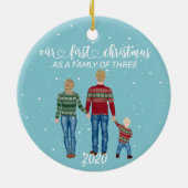 Eerste Kerstmis Familie van Drie Blond Haar Jongen Keramisch Ornament (Achterkant)