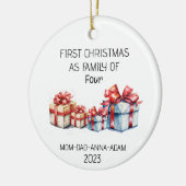 Eerste Kerstmis Familie van Vier Cadeaus Keramisch Ornament (Links)