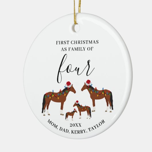 Eerste Kerstmis Familie van Vier Schattigee Paarde Keramisch Ornament (Links)