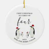 Eerste Kerstmis Familie van Vier Schattigee Pinguï Keramisch Ornament (Achterkant)