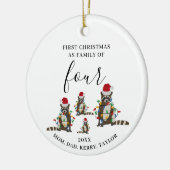 Eerste Kerstmis Familie van Vier Schattigee Wasbee Keramisch Ornament (Links)