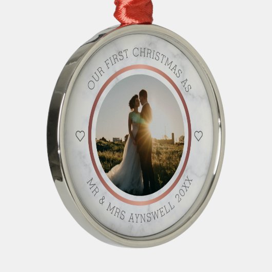 Eerste Kerstmis Foto Elegant Marble Metalen Ornament (Rechts)