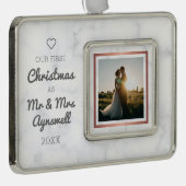 Eerste Kerstmis Foto Elegant Marble Verzilverd Omlijst Ornament (Rechts)