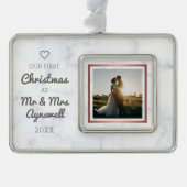 Eerste Kerstmis Foto Elegant Marble Verzilverd Omlijst Ornament (Voorkant)