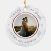 Eerste kerstmis foto van meneer en mevrouw in eleg keramisch ornament (Achterkant)