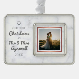 Eerste kerstmis foto van meneer en mevrouw in eleg verzilverd omlijst ornament