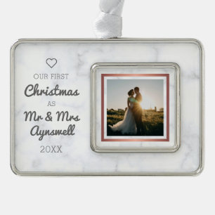 Eerste kerstmis foto van meneer en mevrouw in eleg verzilverd omlijst ornament