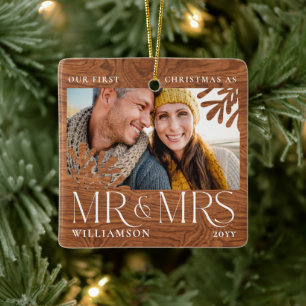 Eerste kerstmis foto van Mr & Mrs koppel op houtne Keramisch Ornament