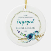 Eerste Kerstmis Geëvenaarde Rustische Rozen Keramisch Ornament (Voorkant)