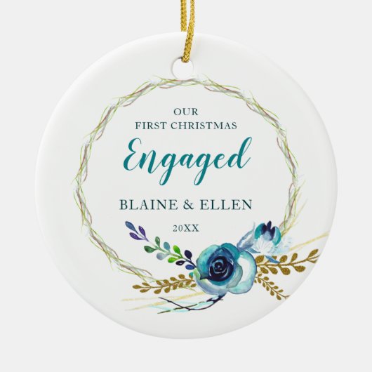 Eerste Kerstmis Geëvenaarde Rustische Rozen Keramisch Ornament (Voorkant)