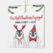 Eerste Kerstmis Gegaasde of gehuwde grappige pingu Keramisch Ornament (Links)