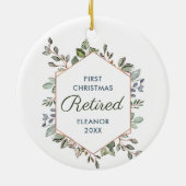 Eerste Kerstmis Gepersonaliseerde Groene Bladeren Keramisch Ornament (Achterkant)