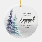 Eerste Kerstmis Gepersonaliseerde pijnbomen Keramisch Ornament (Achterkant)