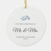 Eerste Kerstmis Getrouwd Botanisch IJsblauw Elegan Keramisch Ornament (Voorkant)