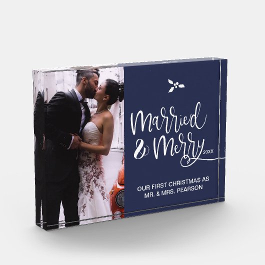 EERSTE KERSTMIS | GETROUWD EN VROLIJK, FOTO (Links)