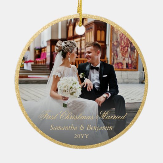 Eerste Kerstmis Getrouwd Katholiek Kerstmis Keramisch Ornament (Achterkant)