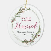 Eerste Kerstmis Getrouwd Minimal Krans Foto Keramisch Ornament (Links)