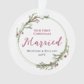 Eerste Kerstmis Getrouwd Minimal Krans Foto Ornament (voorkant)