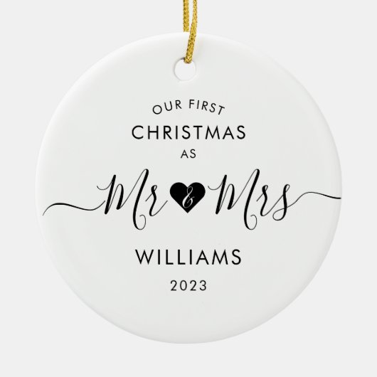 Eerste Kerstmis Getrouwd Minimal Mr en Mrs Foto Keramisch Ornament (Voorkant)